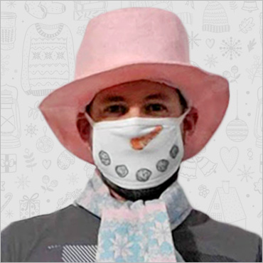 Ryan Covert wearing his holiday face mask